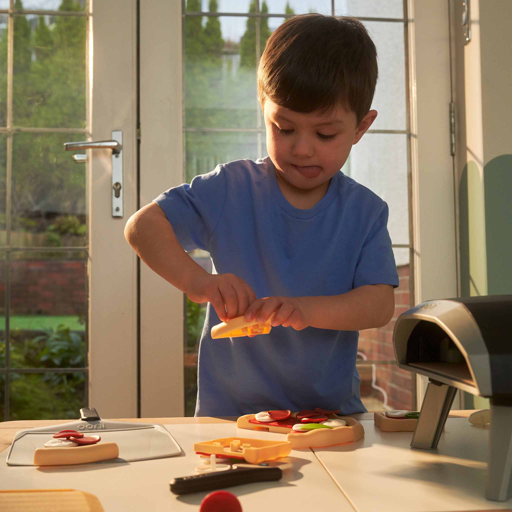 Casdon Ooni Toy Pizza Oven - Image 11